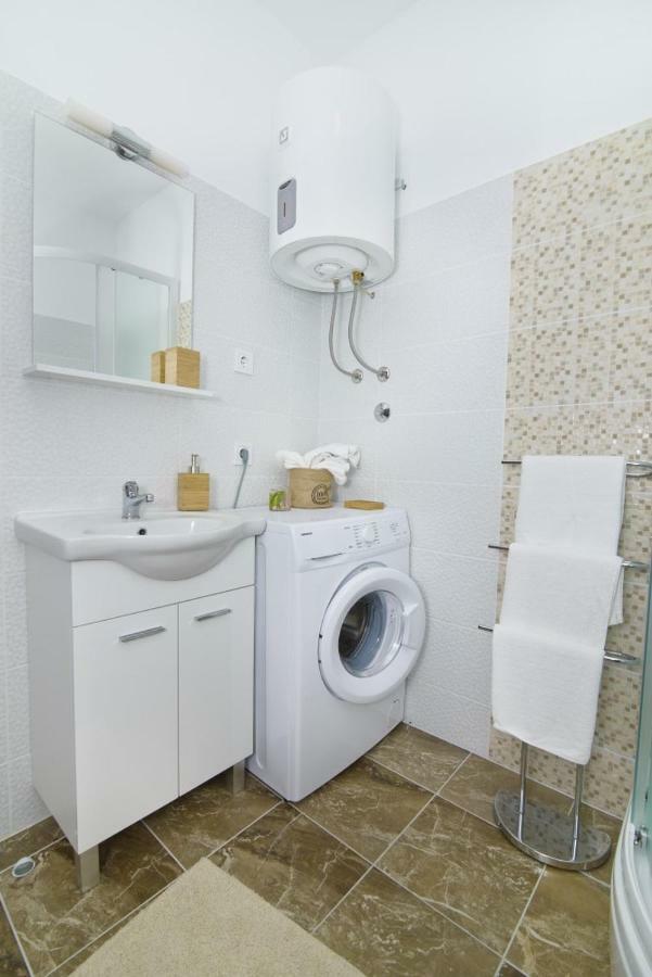 Apartment Dragana, Jezera, Island Murter Εξωτερικό φωτογραφία